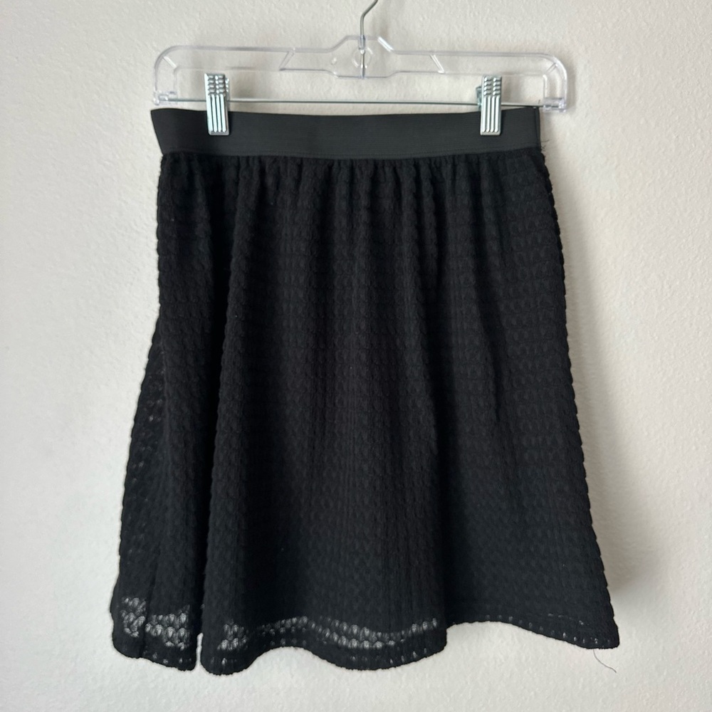 Xhiliration Elegant Black Textured Skirt size small